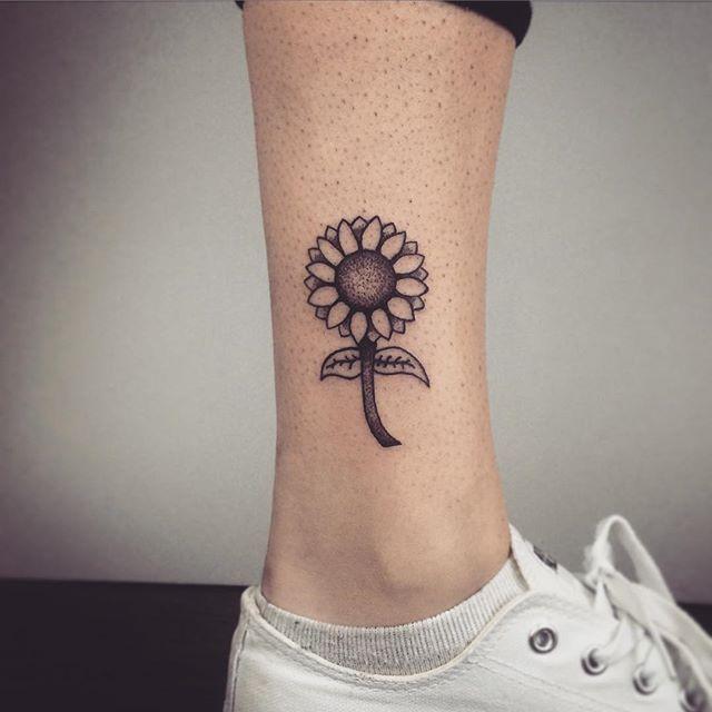 70 Tatuagens de Flores Criativas (só as mais lindas!)