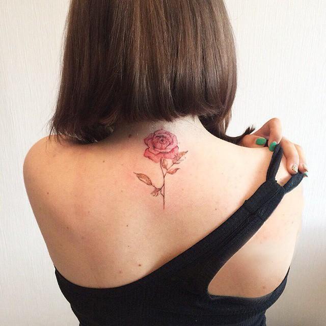70 Tatuagens de Rosas Lindas (as melhores fotos!)