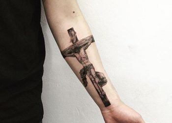 70 tatuagens de Jesus Cristo que demonstram a devoção e a fé