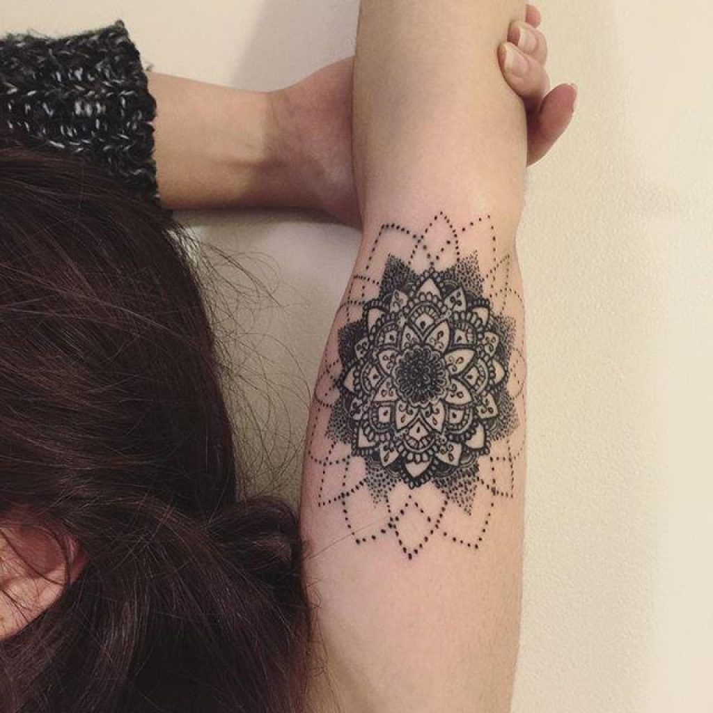 70 Tatuagens de Mandala Criativas (só as mais lindas!)