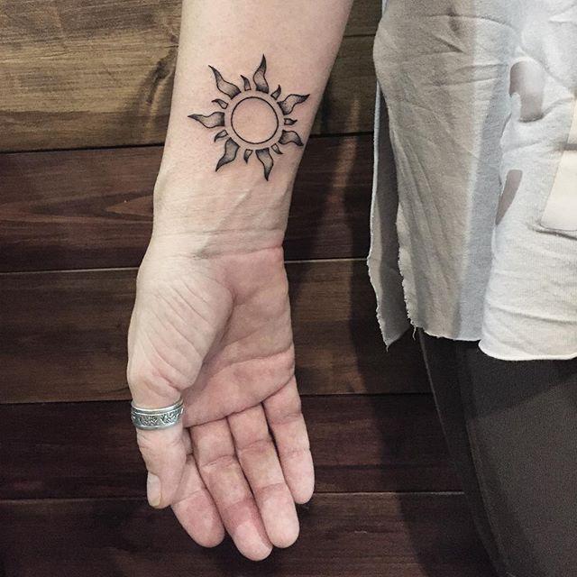 60 Tatuagens de Sol Belíssimas e Inspiradoras
