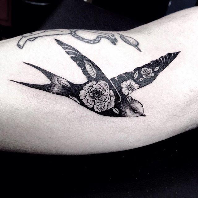 45+ Andorinhas Para Tatuagem Na Costela Info