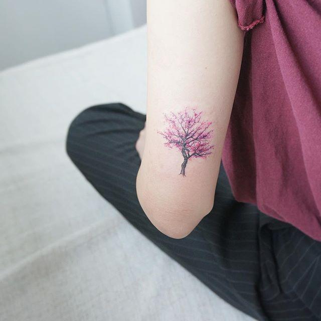 Featured image of post Tatuagens De Arvores Pequenas Veja mais ideias sobre tatuagens tatuagens pequenas tatuagem