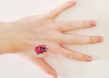 50 tatuagens de joaninhas em fotos e desenhos cheios de personalidade