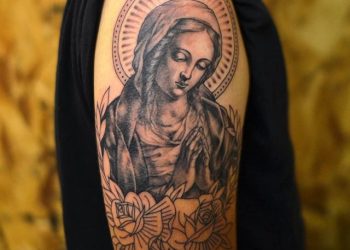 65 tatuagens de Virgem Maria que representam esperança e pureza