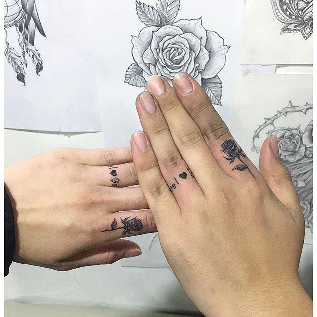 Escolha duas tatuagens e demonstre todo seu amor!