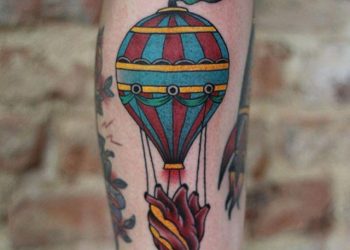 70 tatuagens de balões que expressam o desejo de voar mais alto