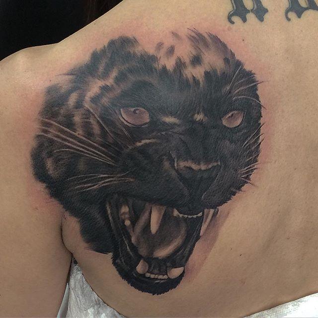 Featured image of post Tatuagem De Pantera Negra Realista Segundo a fam lia o ator gravou v rios filmes durante e entre incont veis cirurgias e quimioterapias