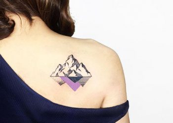 110 tatuagens femininas nas costas para buscar a inspiração que precisa
