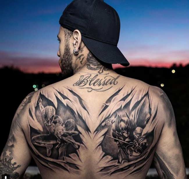Tatuagem do Neymar nas costas