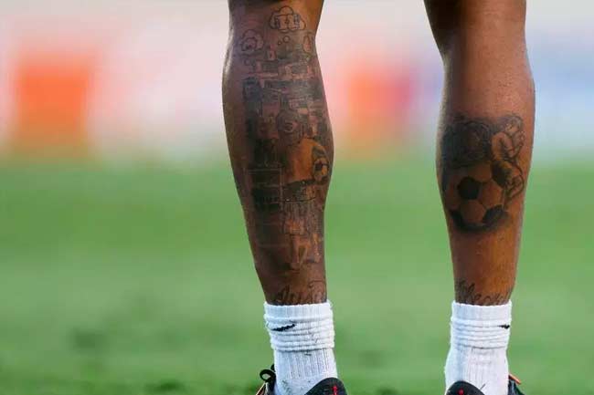 Tatuagem do Neymar na panturrilha