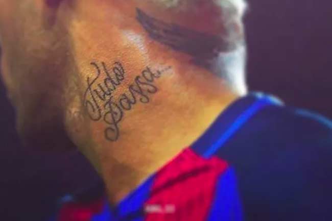 Tatuagem do Neymar no pescoço