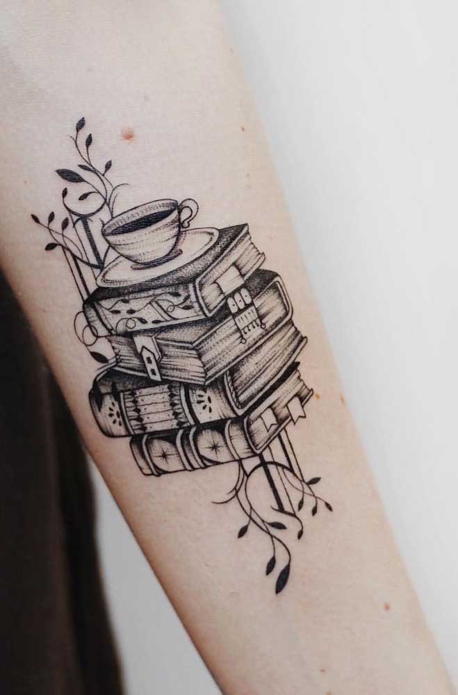 Quem disse que não dá para fazer uma tatuagem bem intelectual?