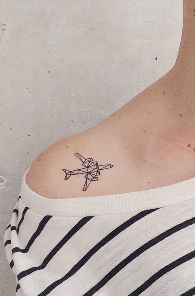 Para os que amam viajar, nada melhor do que tatuar o seu principal transporte.