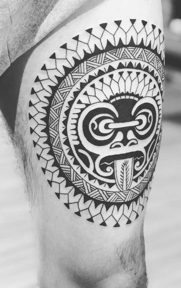 Esse modelo de tatuagem maori representa muito o seu povo.