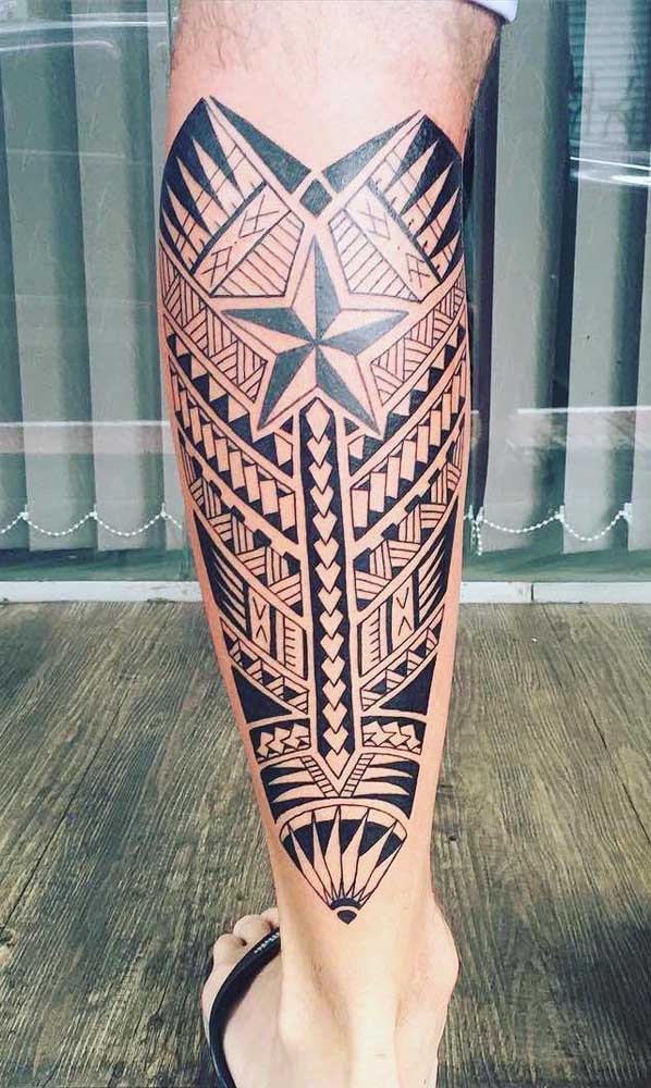 Olha que desenho maori perfeito para fazer uma tatto na perna.