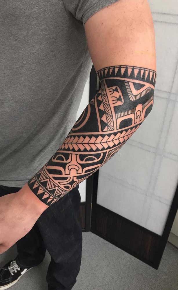 Nas tatuagens maori você percebe a força de um guerreiro.