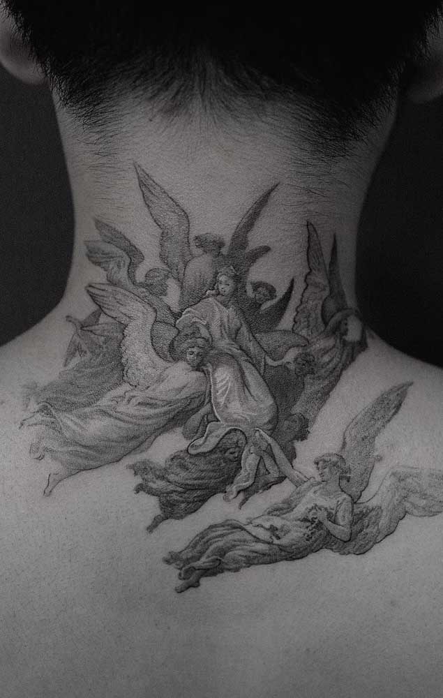 Tem lugar melhor do que tatuar anjos no pescoço? 