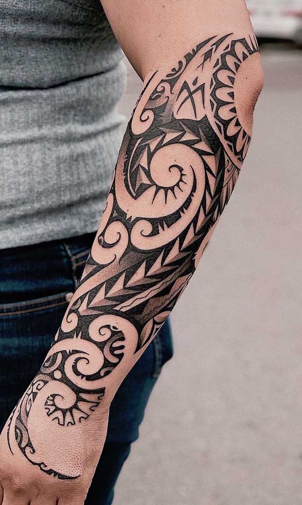 As tatuagens tribais foram feitas para quem procura significados em suas tattoos e não somente algo estético.