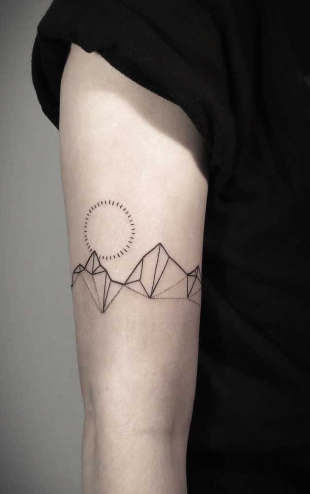 O mais interessante da tatuagem tumblr é que você pode pensar nos desenhos mais diferentes que dá para fazer uma tattoo.