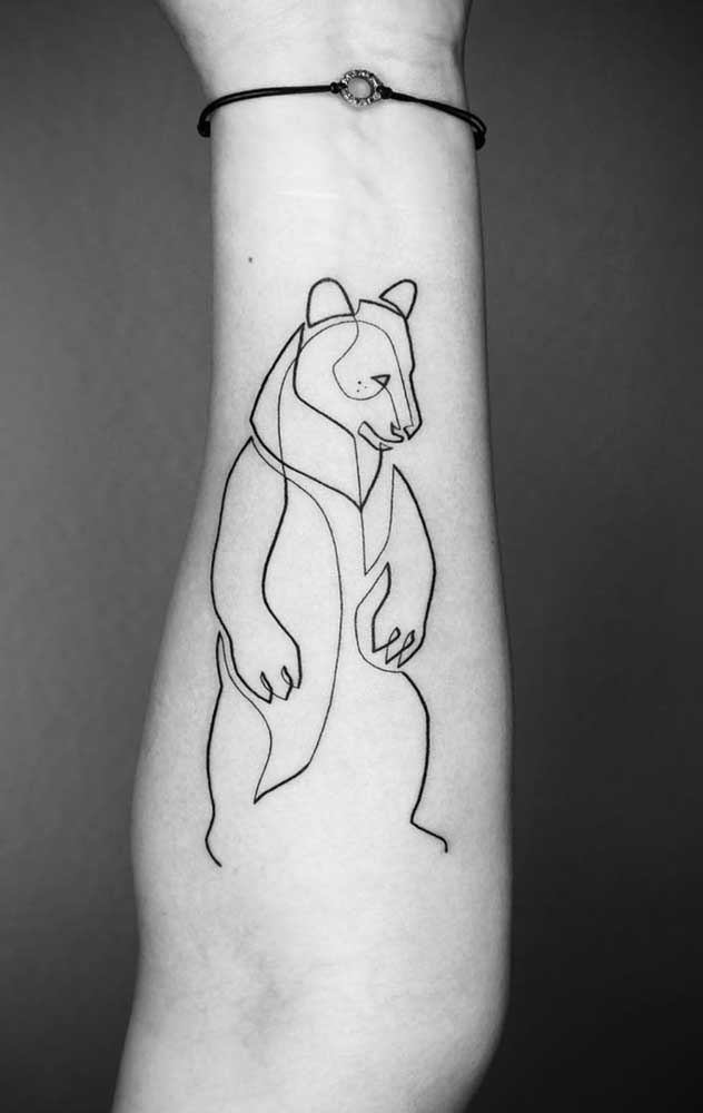 O que acha de fazer um desenho de um urso como tatuagem tumblr no pulso para mostrar a sua força?