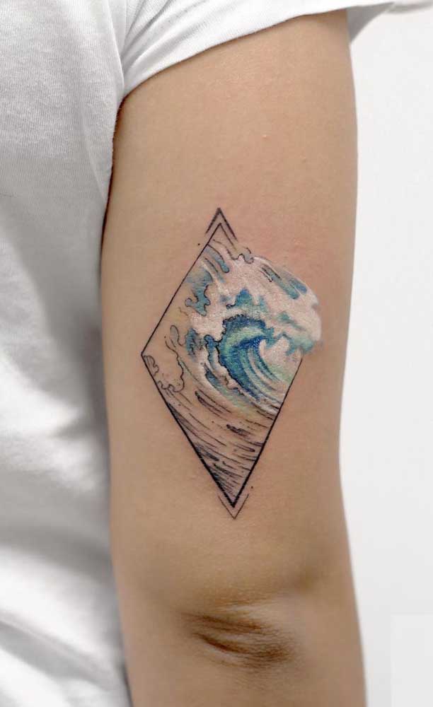 O que acha de eternizar em uma tatuagem aquarela aquilo que você mais ama? 