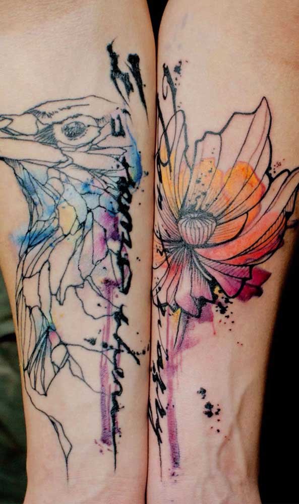 Que tal fazer uma tatuagem complementar em cada um dos braços?