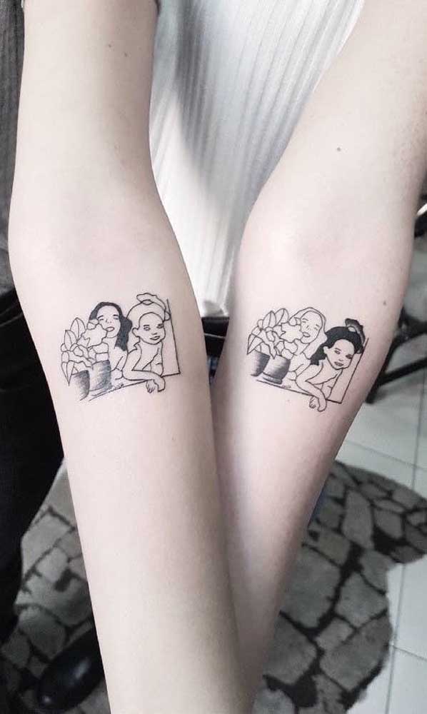 Aposte na tatuagem de irmãs bonequinhas.