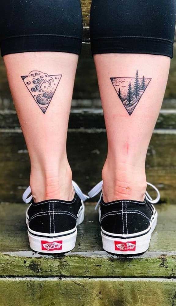 Duas tatuagens na panturrilha para uma complementar a outra.