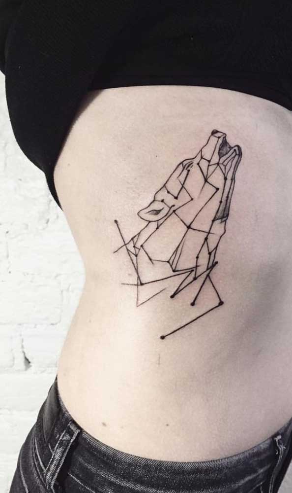 Que tal apostar em uma tatuagem geométrica feminina?