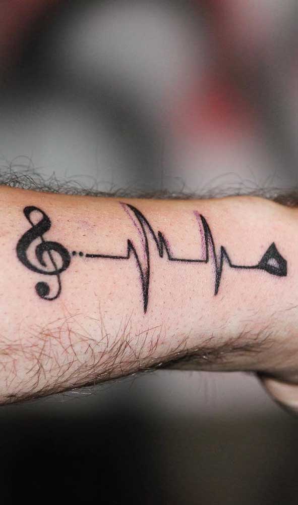 A melodia de uma música pode ser a combinação que você precisava para a tattoo batimento cardíaco.