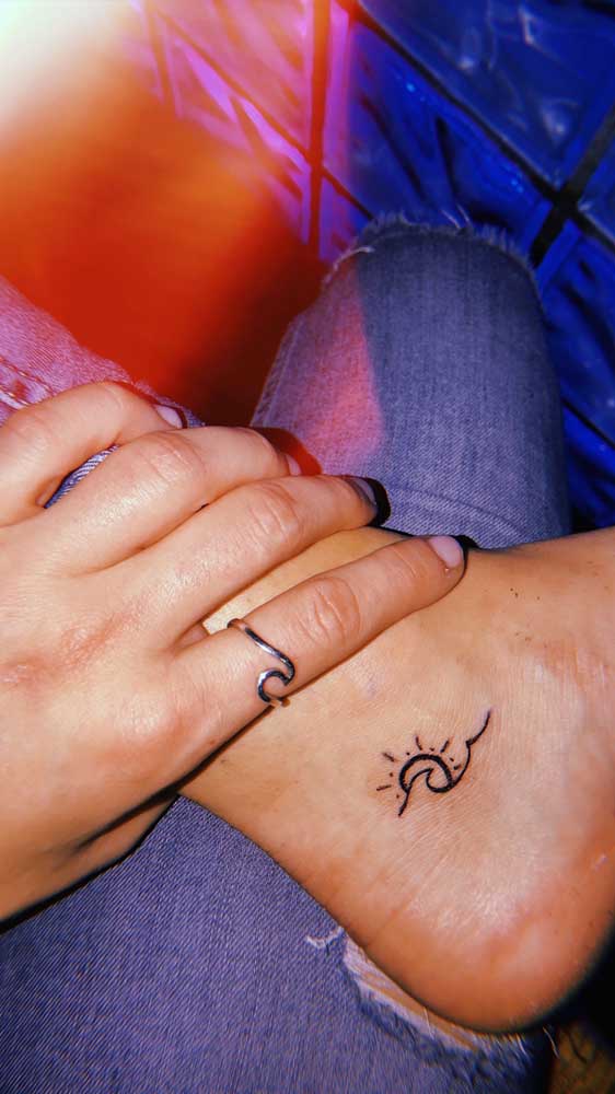 Se você procura uma área mais discreta para sua tattoo, pode apostar no pé.