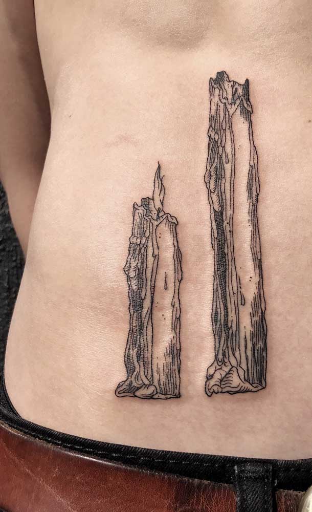 Olha essa tatuagem na barriga masculina totalmente diferenciada.