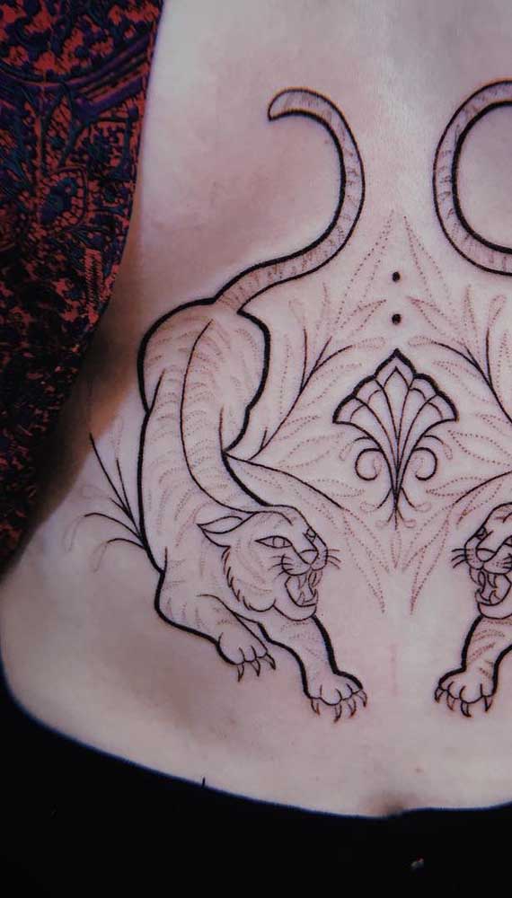 Já sabe qual desenho usar na tatuagem na barriga?