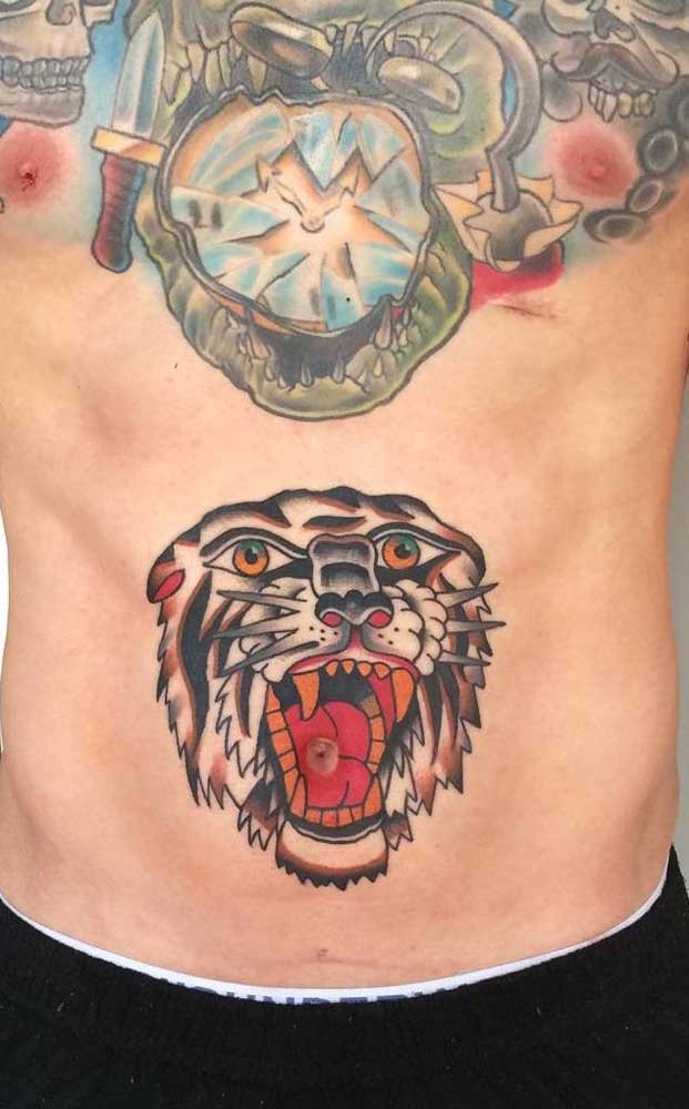 Mas se você é uma pessoa mais ousada, use e abuse de tatuagens mais chamativas.