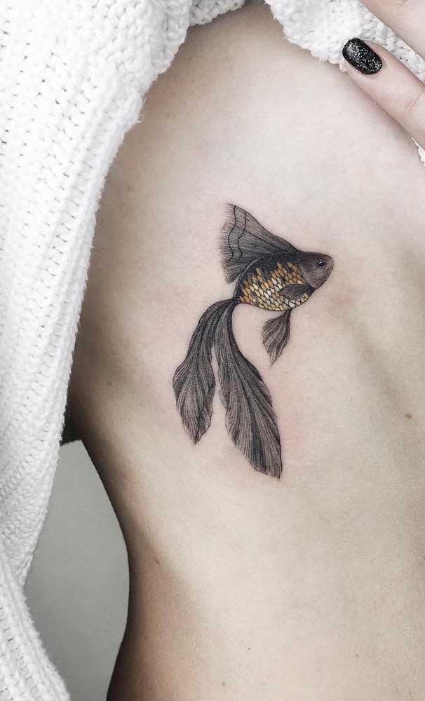 Já pensou em uma tatuagem feminina de peixe?