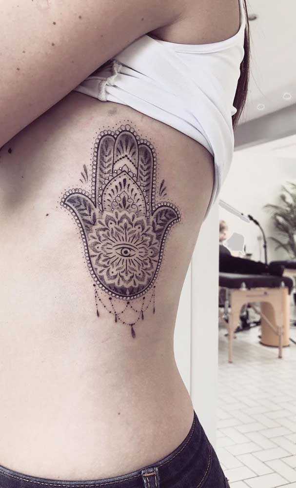 Hamsá: um dos símbolos preferidos de quem vai fazer uma tatuagem