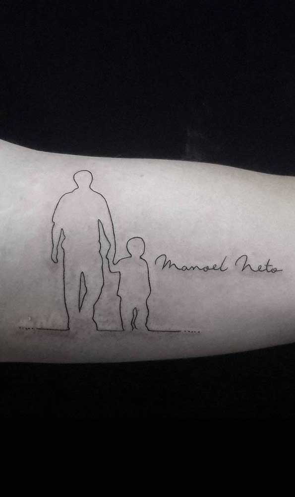 Tatuagem de pai para filho apenas com as silhuetas