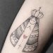 Tatuagem de santa: veja o significado, onde tatuar e fotos inspiradoras