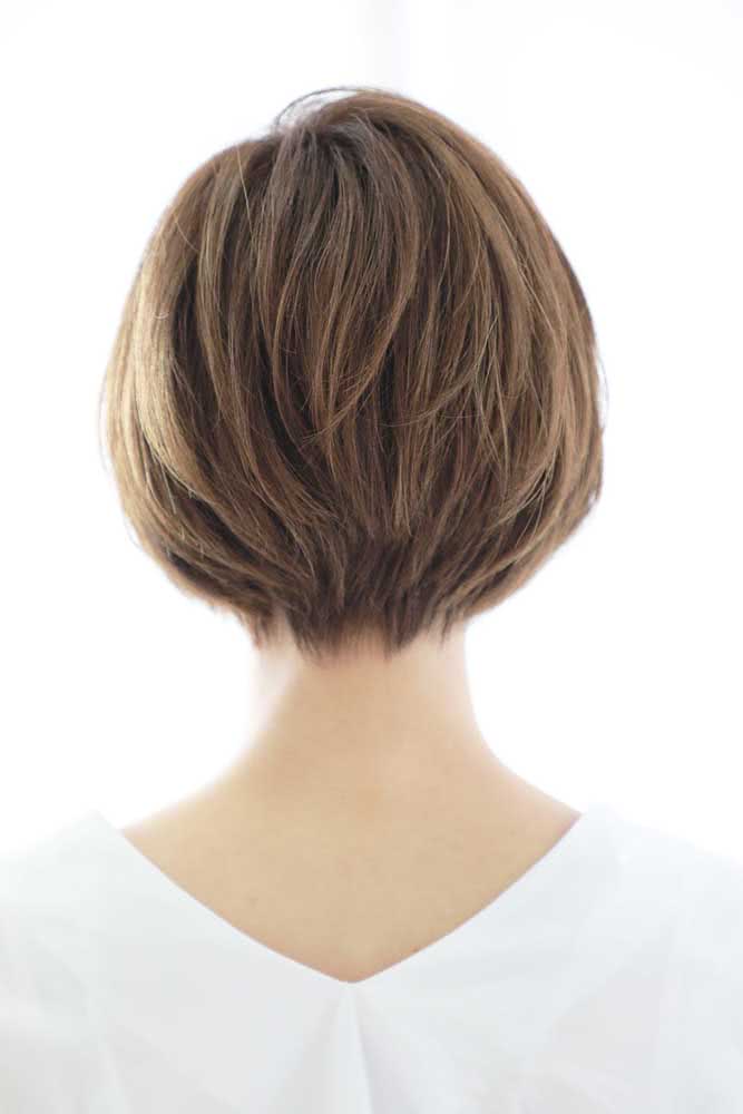 Corte chanel com um repicado que dá mais movimento ao cabelo, além de ressaltar a sua iluminação natural.