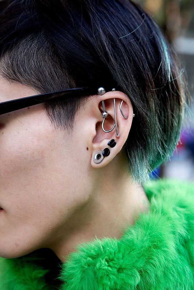 Piercings e alargadores na orelha