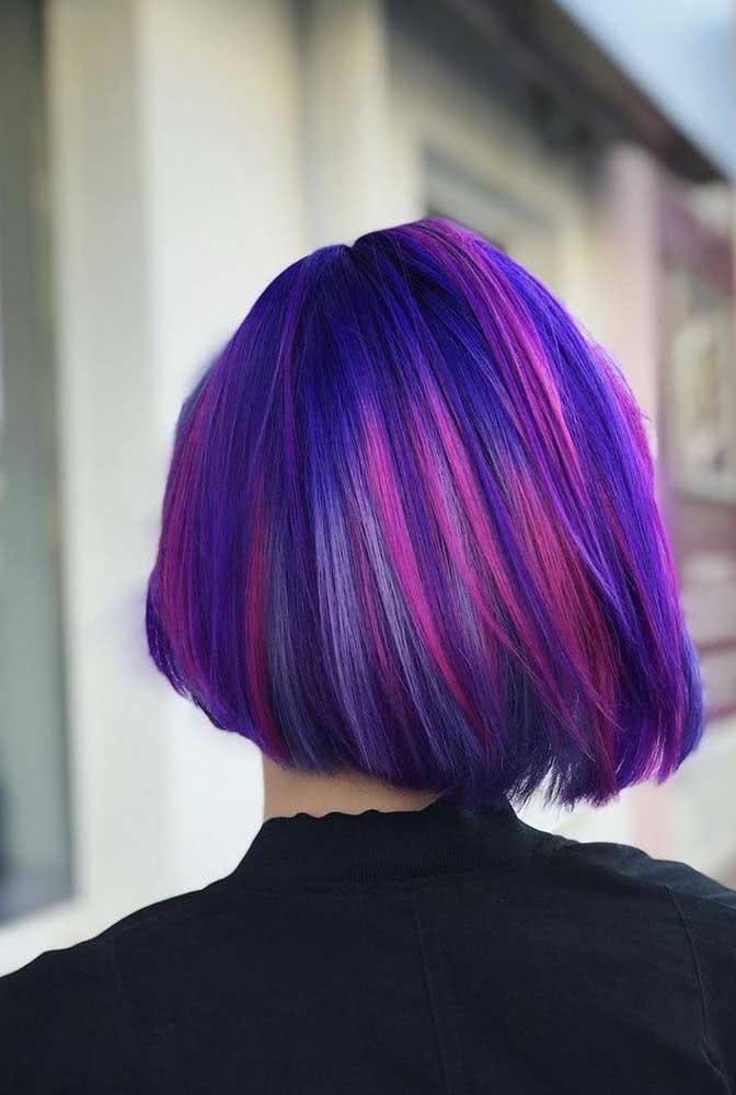 Cabelo roxo e rosa para um visual moderno e fácil de cuidar