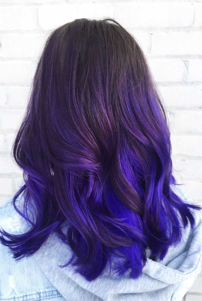 Um roxo que mais parece azul