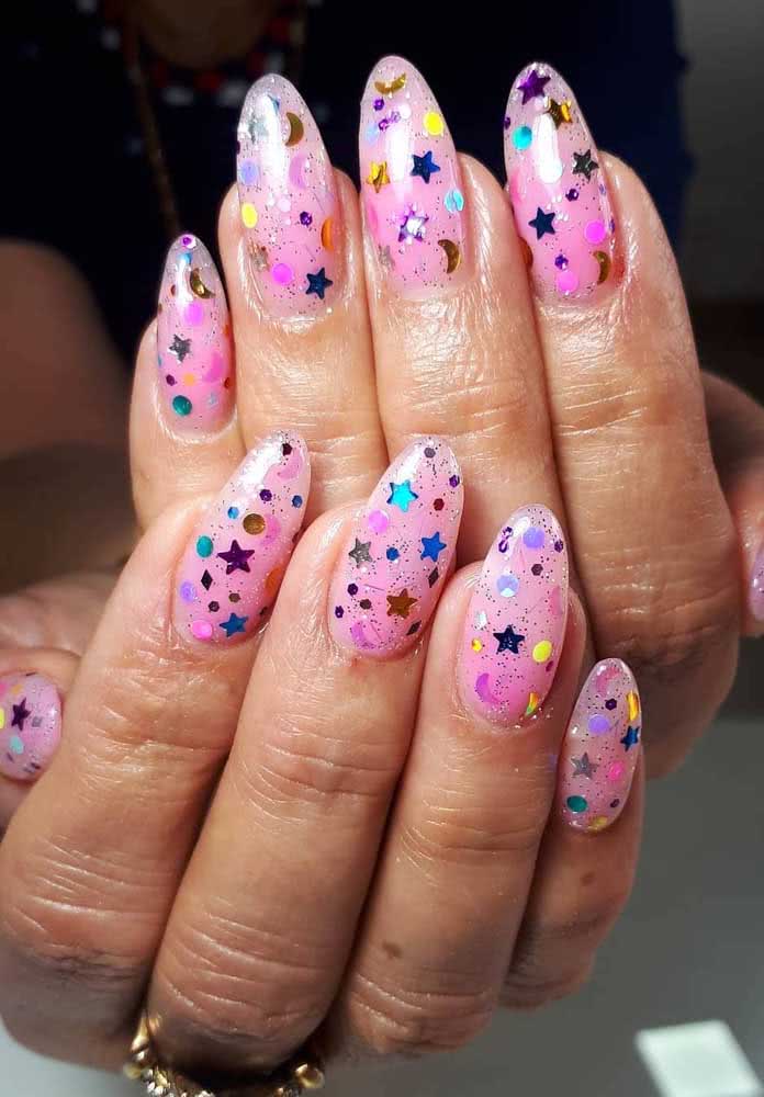 Glitter, estrelas e luas! Tudo isso nas suas unhas