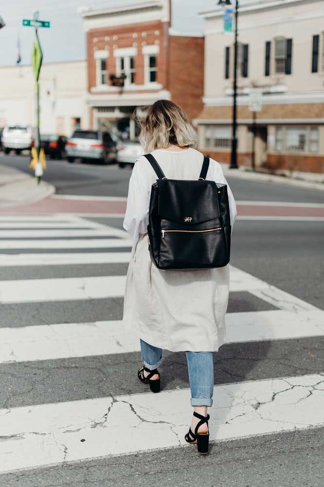 Na hora de escolher uma bolsa para combinar com o seu look, pense na praticidade, mas não se esqueça do visual! 