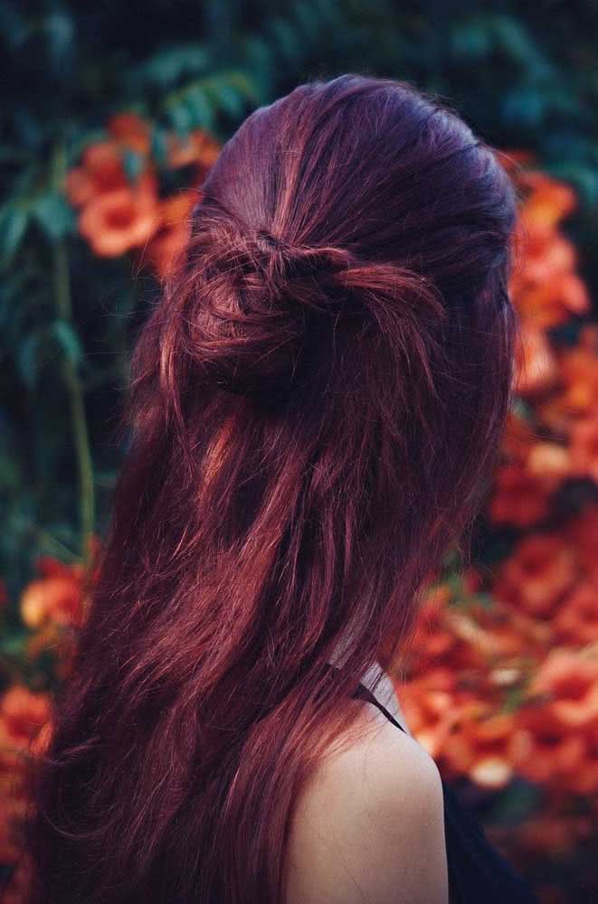 O cabelo marsala é incrível seja no cabelo todo ou somente em algumas mechas
