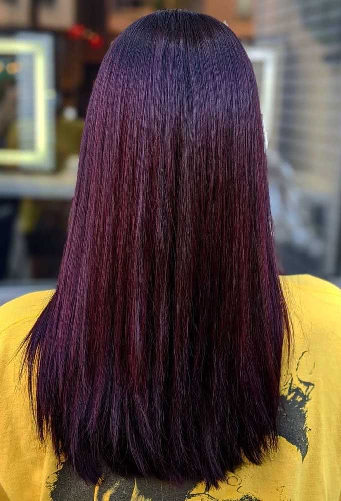 Cabelo marsala arroxeado longo e super bem cuidado