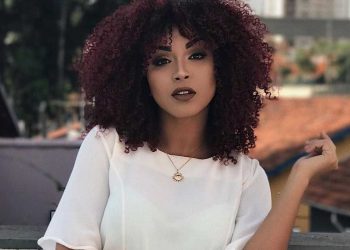 Cabelo marsala: o que é, cuidados, como pintar e fotos incríveis para se inspirar