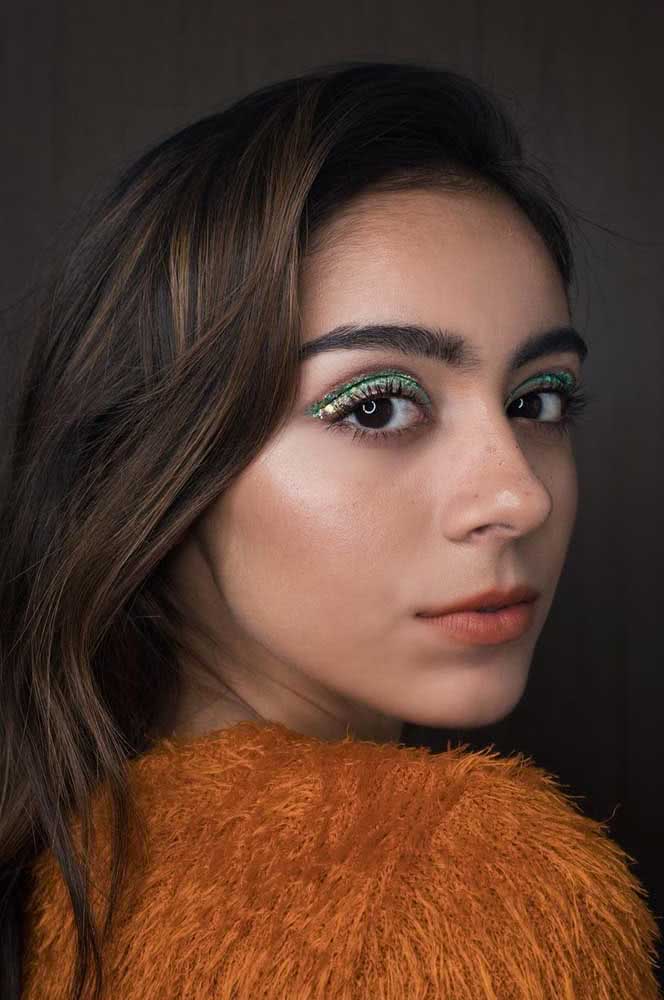 Maquiagem simples para quem deseja um look mais discreto no carnaval