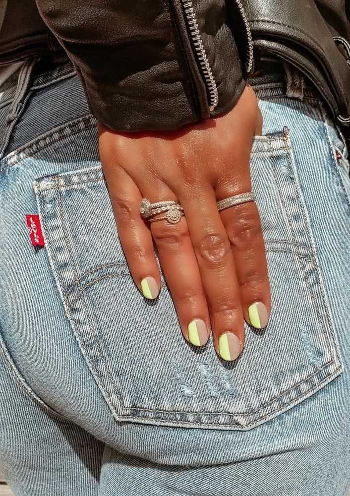 Unhas neon e discretas ao mesmo tempo